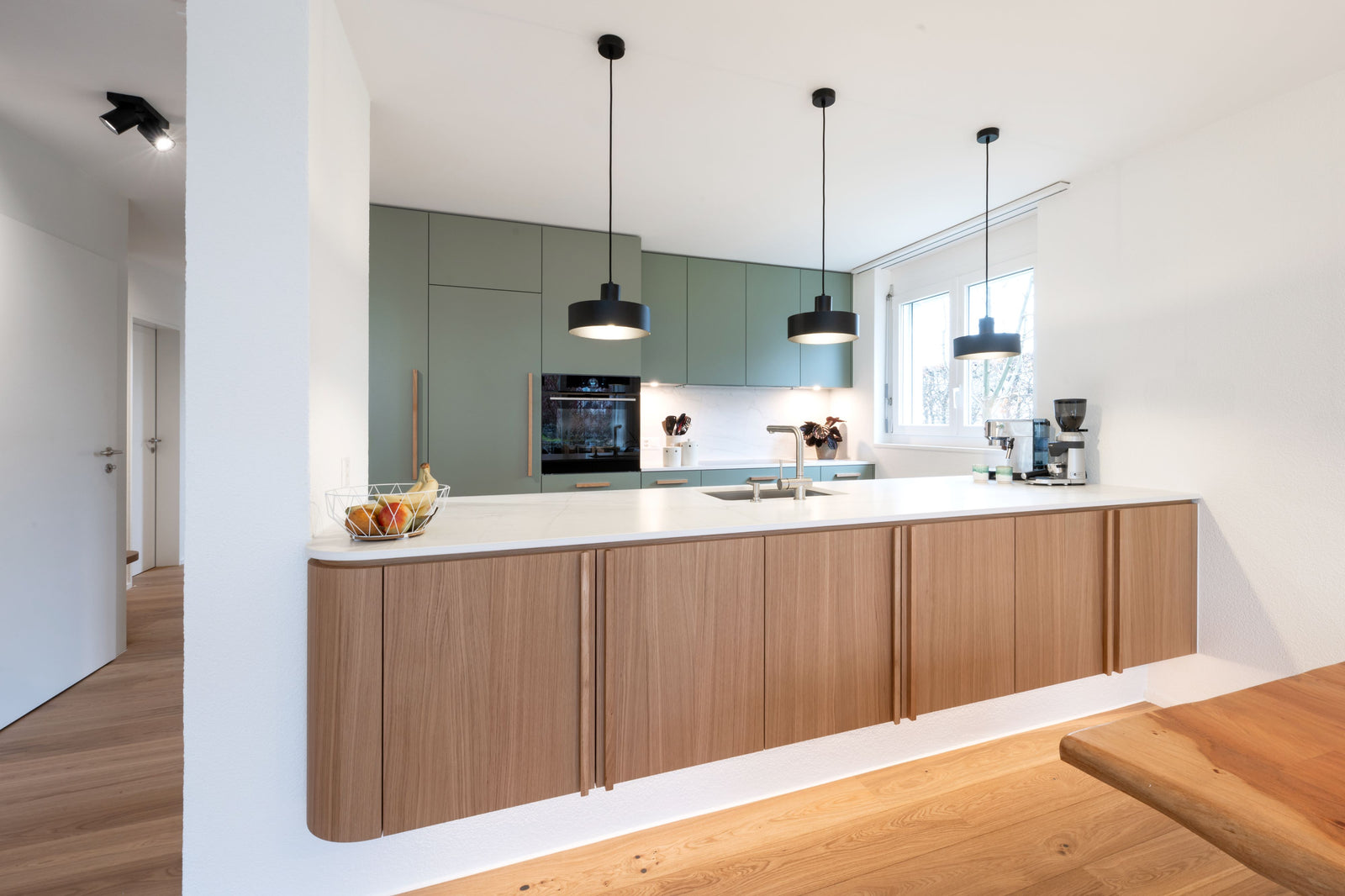 Moderne Eleganz trifft auf natürliche Wärme